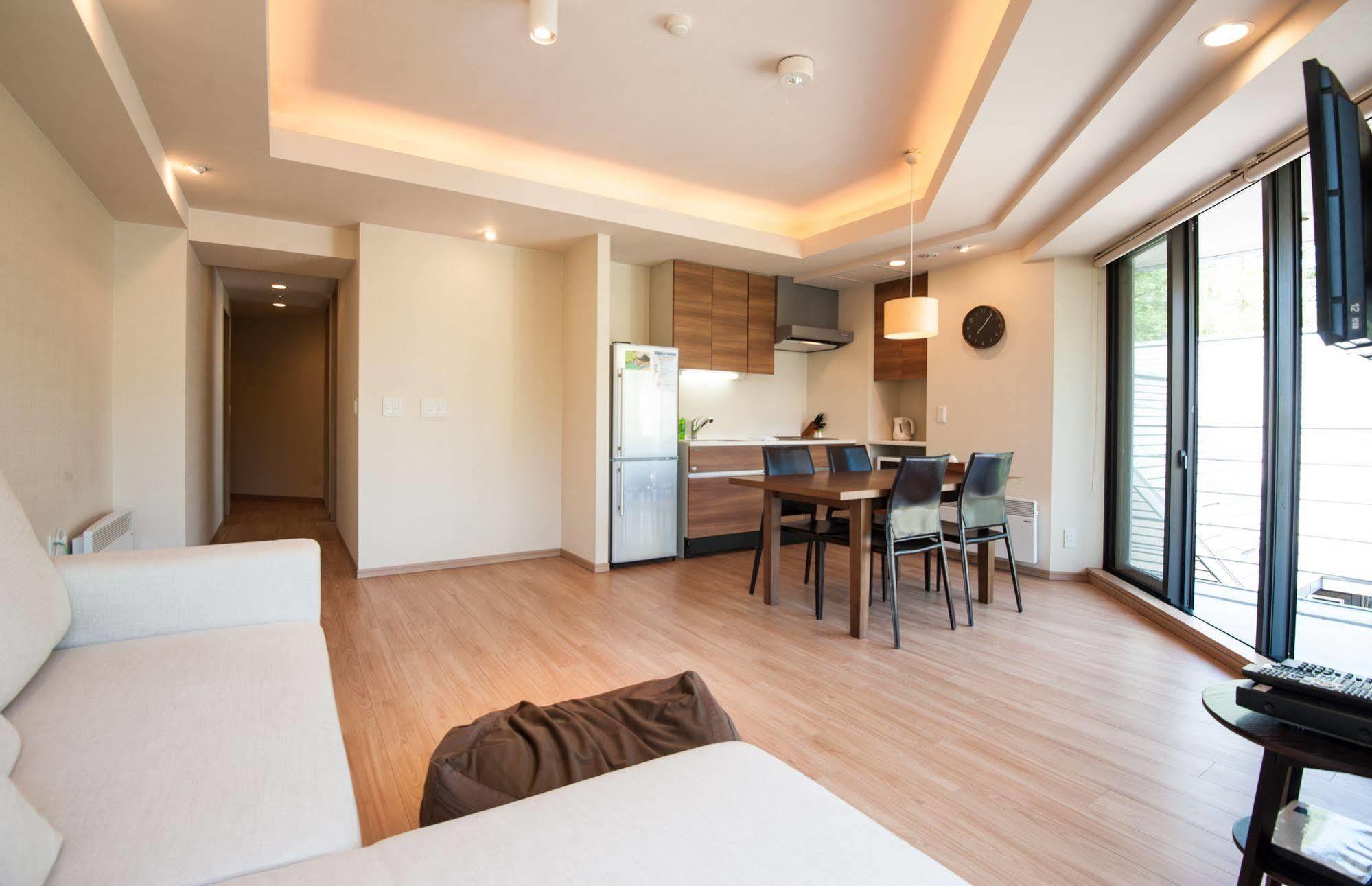 Akazora Hotel Кучан Екстериор снимка